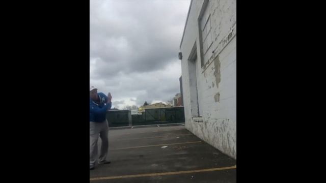 Coach Paxton - How to play tennis without a racket смотреть онлайн
