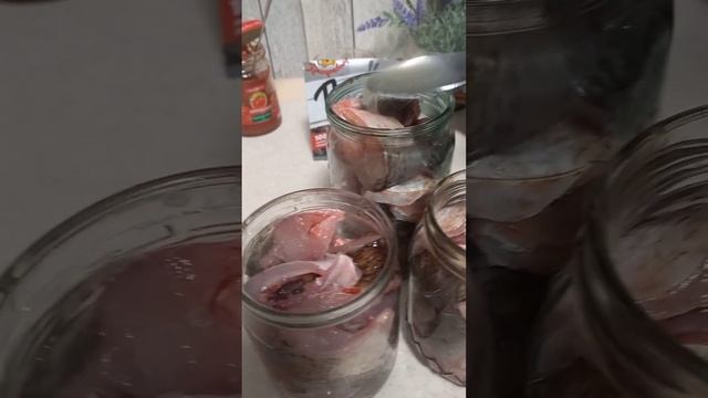 Консервы из ельца и чебака! 😋😋😋 смотреть онлайн