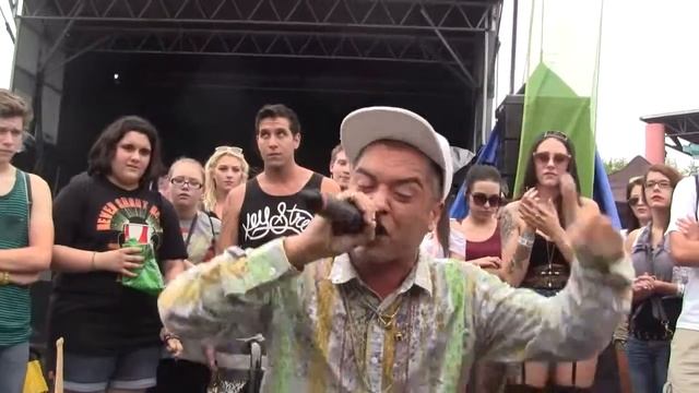 Itch Vans Warped Tour 2013 Cincinnati Riverbend Music Center Part 2 of 3 смотреть онлайн