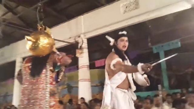 Probin Bora as Hironakhya in Barahr Prithibi udhar and Babul Saikia as narod смотреть онлайн