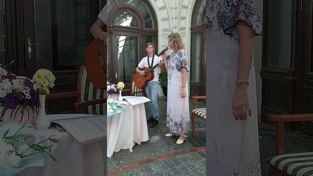 "Бог". сл.Н.Маркова, исп Кс.Стеценко, гит. Я.Фундукьян смотреть онлайн