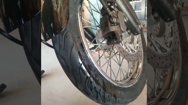 #18 Yamaha 2005 VSTAR 650 front brakes смотреть онлайн