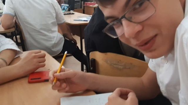 ВЛОГ ИЗ ШКОЛЫ • Школьная Любовь И Математика смотреть онлайн