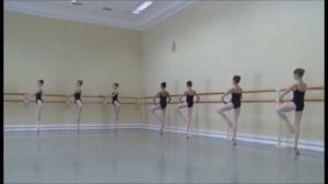Método Vaganova 2 série: Barra - Frappé