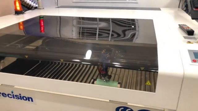 Our Percision Co2 laser engraver смотреть онлайн