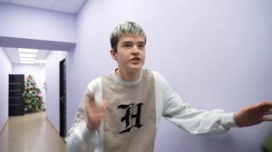 МАША ПРИВЕЛА В ШКОЛУ НАСТОЯЩЕГО БОМЖА!!!