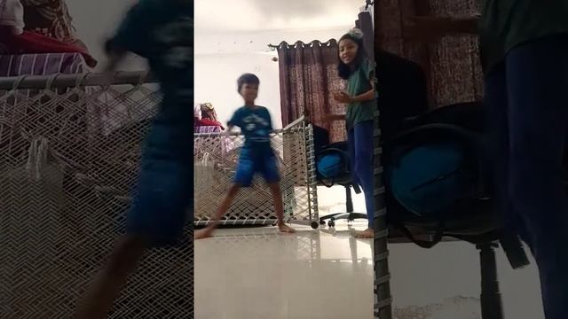 bhai India mein kya chal raha hai? @ RoshniandIshaan смотреть онлайн