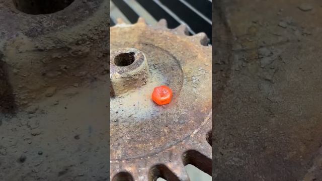 Как выкрутить обломанный болт. смотреть онлайн