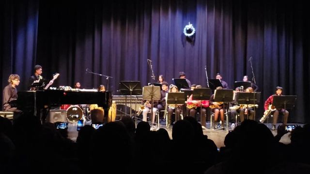 La Noche del Burrito Picante DHSHS Jazz band 2022 Holiday concert смотреть онлайн