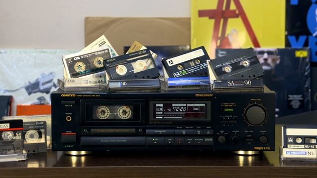 ONKYO Integra K-701 ￥69,800(1988年発売), ￥63,900(1989年頃). сквозной канал, 3 аудио головки. смотреть онлайн