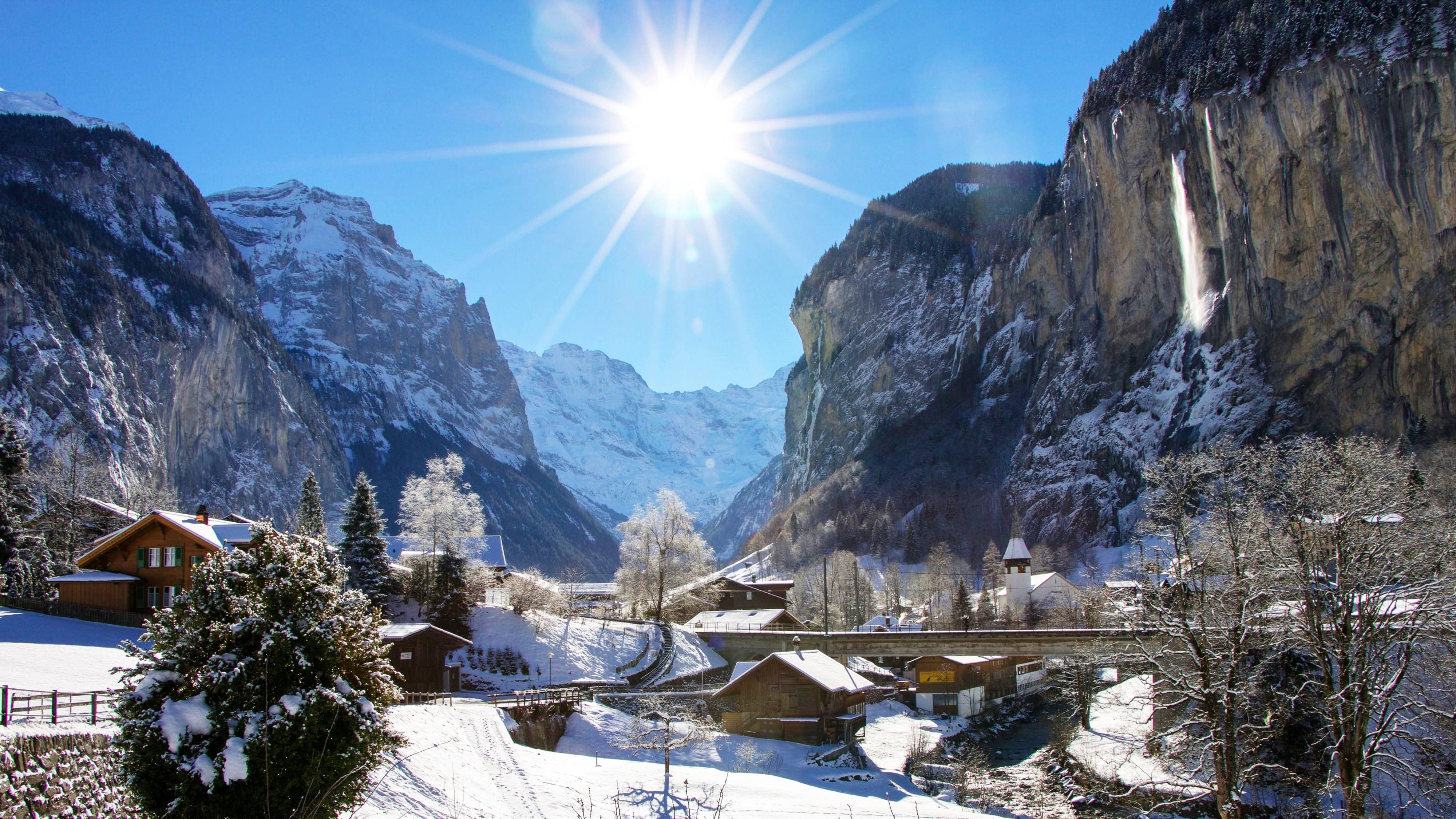Лаутербруннен, Швейцария 4K — прогулка по снегу в самой красивой швейцарской деревне смотреть онлайн