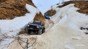 Полная копия traxxas trx4 от Wltoys удивляет своей проходимостью