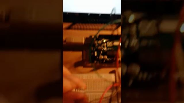 Arduino - Bluetooth based temperature sensor on Android - www.tnbip.com смотреть онлайн