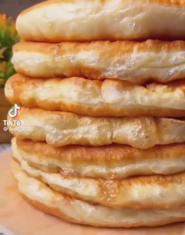 Пышные лепешки на сковороде, как у бабушки!!! смотреть онлайн
