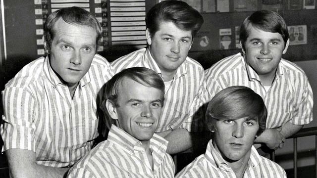 PLÁGIO? EP. 71 - CHUCK BERRY THE BEACH BOYS смотреть онлайн