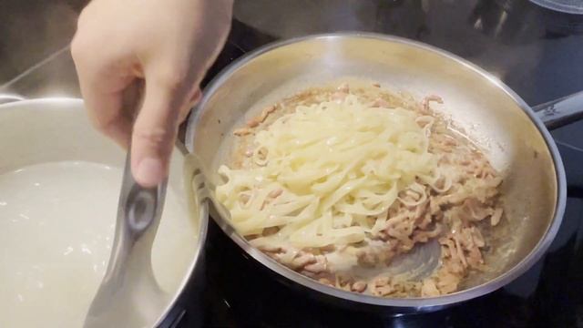 Easy and Delicious Carbonara recipe from an Italian Chef смотреть онлайн