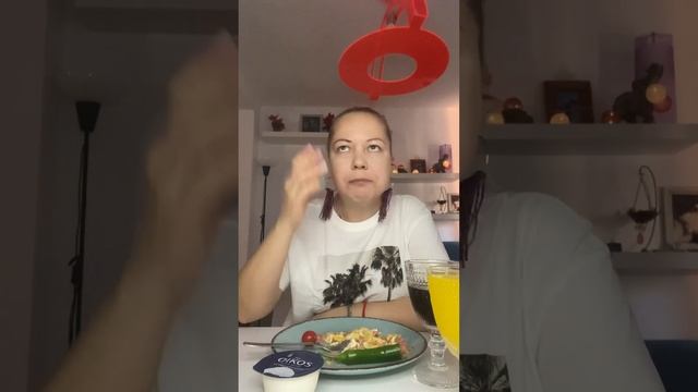 MUKBANG💥/Яичница с колбаской🥤🍛/Острый перец 🌶️🙈/Булка с заморской икрой😋👌/МОЯ ФОБИЯ😢 смотреть онлайн