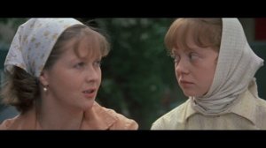 Электротележка в фильме "Одиноким предоставляется общежитие"