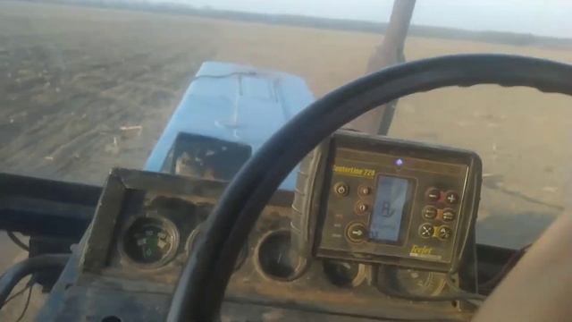 Розкидаємо карбамід та боронуємо на Мтз 82.1!(12.04.21) смотреть онлайн