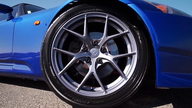 Titan 7 T-S5 in 17x9.5 +57 for the Honda S2000 смотреть онлайн
