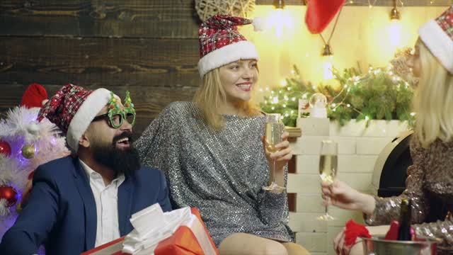 Новогодняя