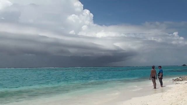 Weekend на необитаемом острове,Мальдивы.