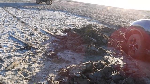 German Tourist get Car Stuck on Bombay Beach (Salton Sea) Rotator Tow Truck Story смотреть онлайн