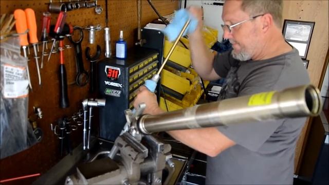 Chronic MX tech tip: Leaky Fork seals? Try replacing the bushings смотреть онлайн