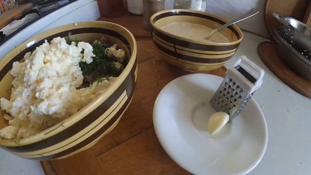 Домашній сир з овочами ( смачна і сита закуска) // ПРОСТІ РЕЦЕПТИ. смотреть онлайн
