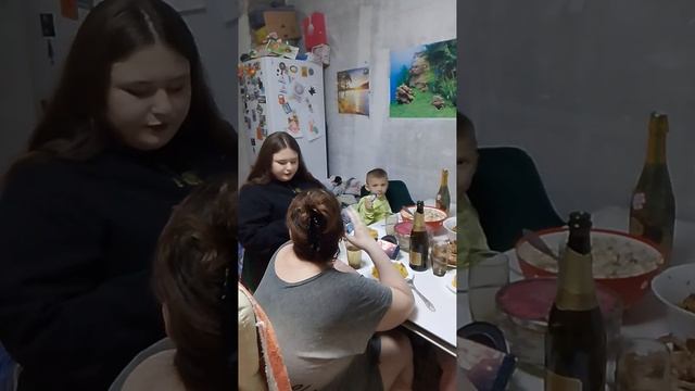 1000009114.mp4 смотреть онлайн
