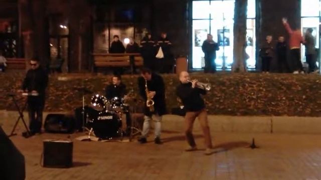 Класс!!!!!! Крещатик вечером;))) смотреть онлайн
