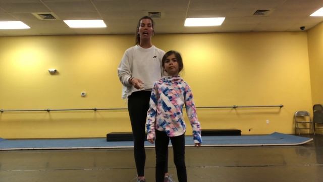 Heel Stretch Turns смотреть онлайн