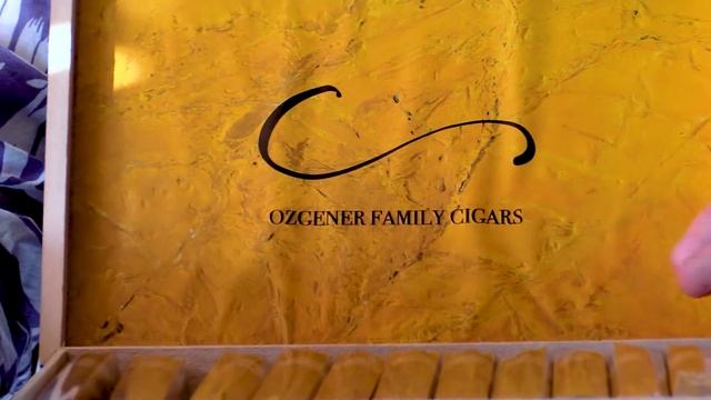 Ozgener Family Cigar Pi Synesthesia L.E | Cigar Unboxing смотреть онлайн