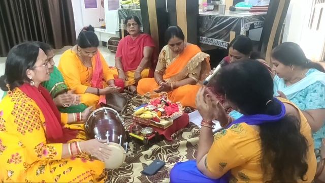 ।। लाल रंग डालो गुलाबी रंग डालो।।होली गीत।। смотреть онлайн