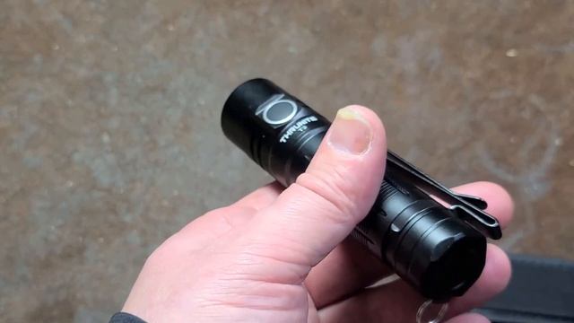 ThruNite T3 2200 Lumen Pocket Flash Light Review смотреть онлайн