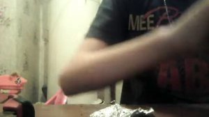 Как сделать мини петарду только понадобится:фальга и сера от спички🙌🙌🙌