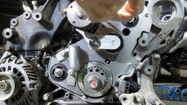 Экран защитный ремня ГРМ. "Шторка". 4D56 DI-D.