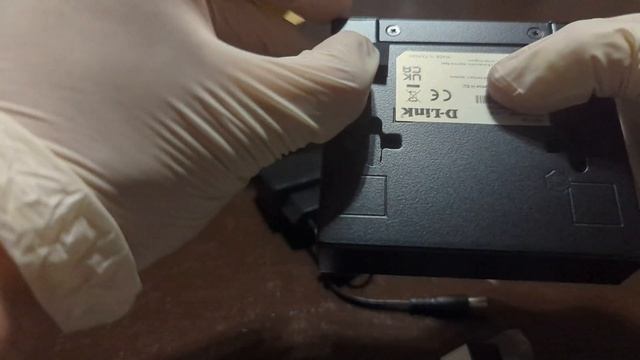 D-Link 5 Port GIGABIT DESKTOP SWITCH Unboxing. смотреть онлайн