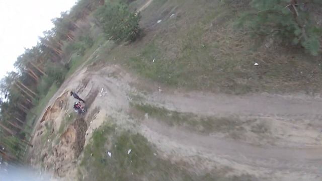 До летался, вторая посадка на дерево я его не видел у FPVкамеры выше угол чем у снимавшей.... смотреть онлайн