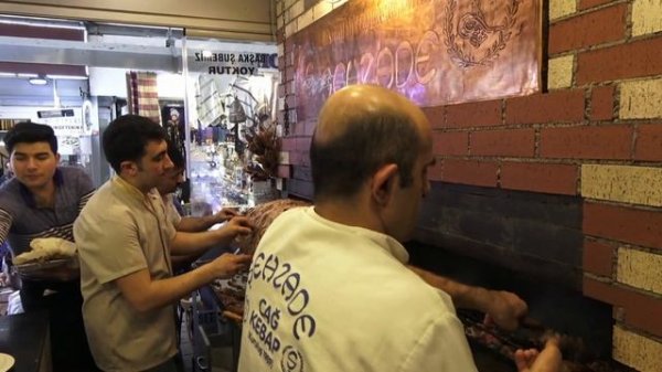 Must Eat Turkish Kebab in Istanbul, Şehzade Cağ Kebap