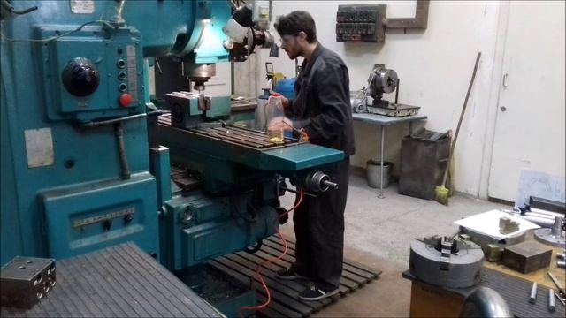 Шпоночные пазы +- 0,01 мм.