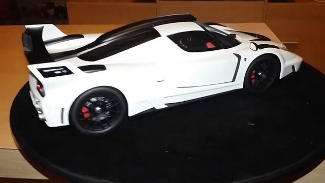 Ferrari Enzo Gemballa MIG-U1 1/18 Numéro 689/2000 смотреть онлайн