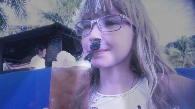Мы на отдыхе/пьём вкусные фруктовые коктейли 🍹 смотреть онлайн