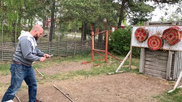 Knife Throwing - STILETTO and BALISONG/BUTTERFLY knife - Made to throw - MAGNIFICENT 7 throw!! смотреть онлайн