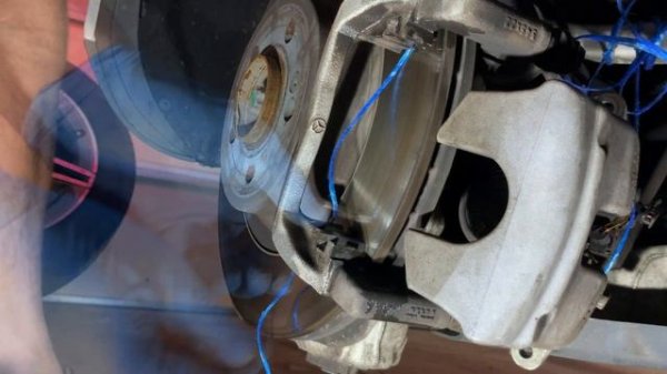 2020 Mercedes GLE 350 rear brake pad replacement