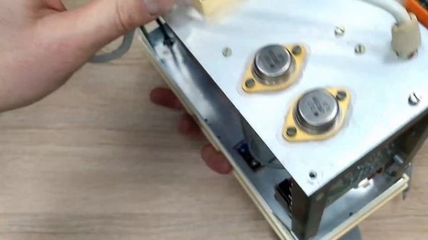 Prescaler 1 GHz - производство Венгрия ( ОБЗОР - ЧТО ВНУТРИ? )