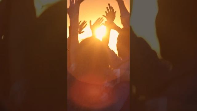 Новая песня - «Молодость все простит» уже на всех площадках! смотреть онлайн