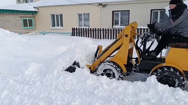 подарок на первое января от деда Мороза - пол метра снега. смотреть онлайн