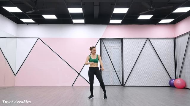 Tuyet Aerobics 221029