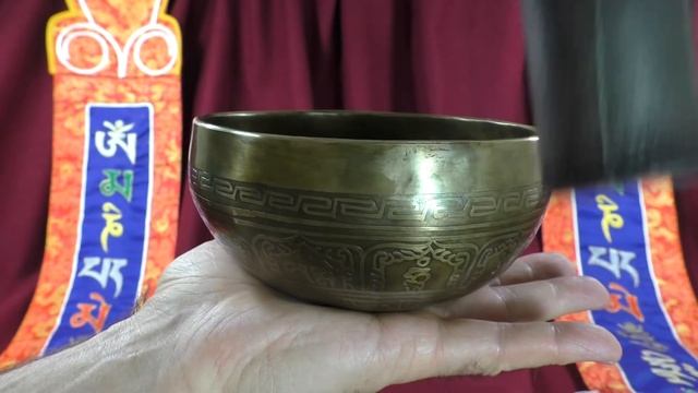 Поющая чаша кованая Премиум Блэк 14,2 см, Фа# 380 Гц смотреть онлайн
